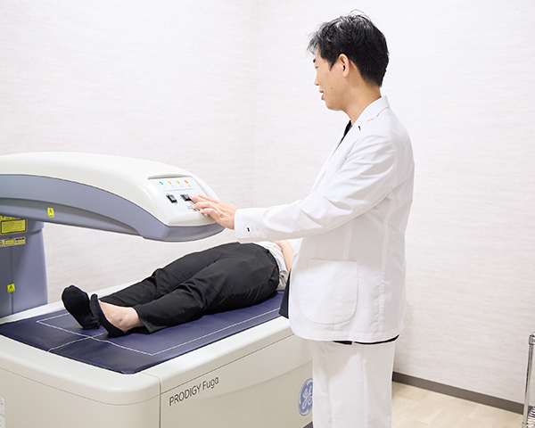 骨粗鬆症の検査と女性に多いリスク